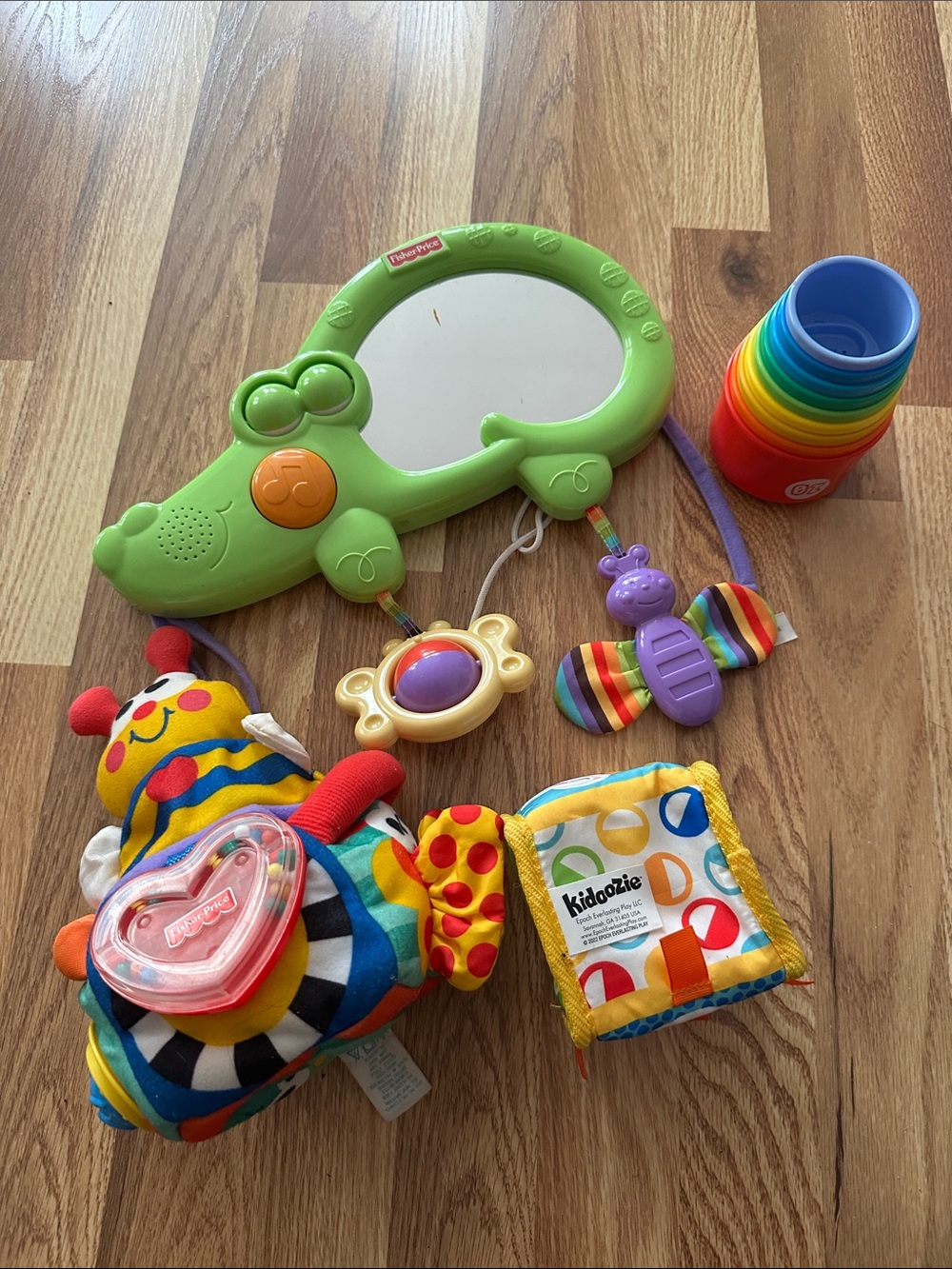 Fisher-Price Green Crocodile Mirror & Multicolor Baby Toy Set toy bundle